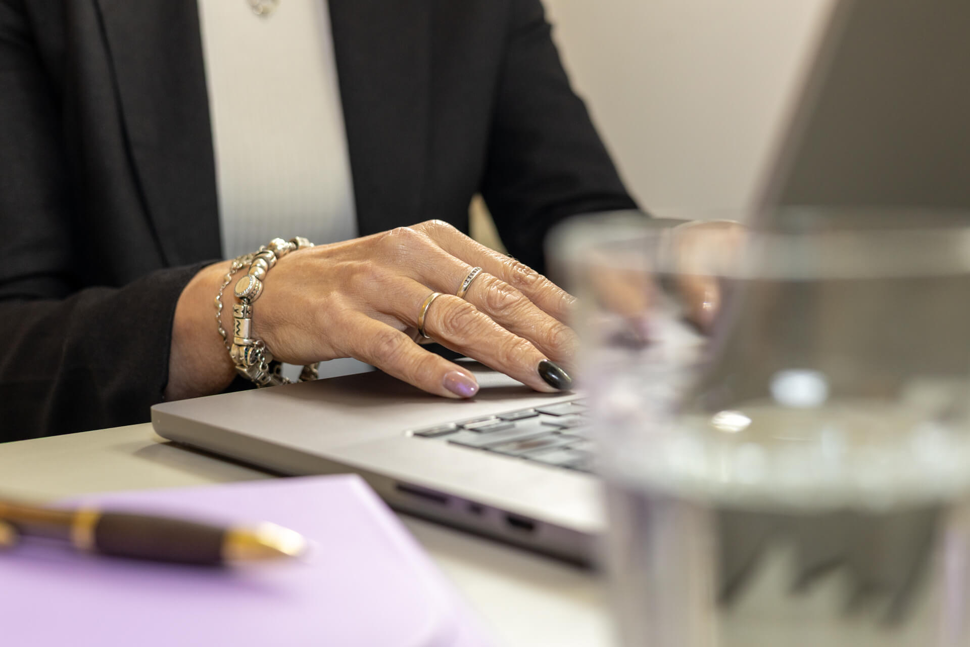 Admin Organize Anita van Gestel Koutsocheras